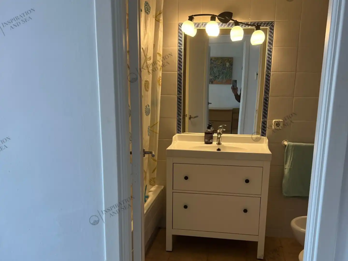 Badezimmer von Dachboden zur Miete in Santa Eulària des Riu mit Klimaanlage, Heizung und Terrasse
