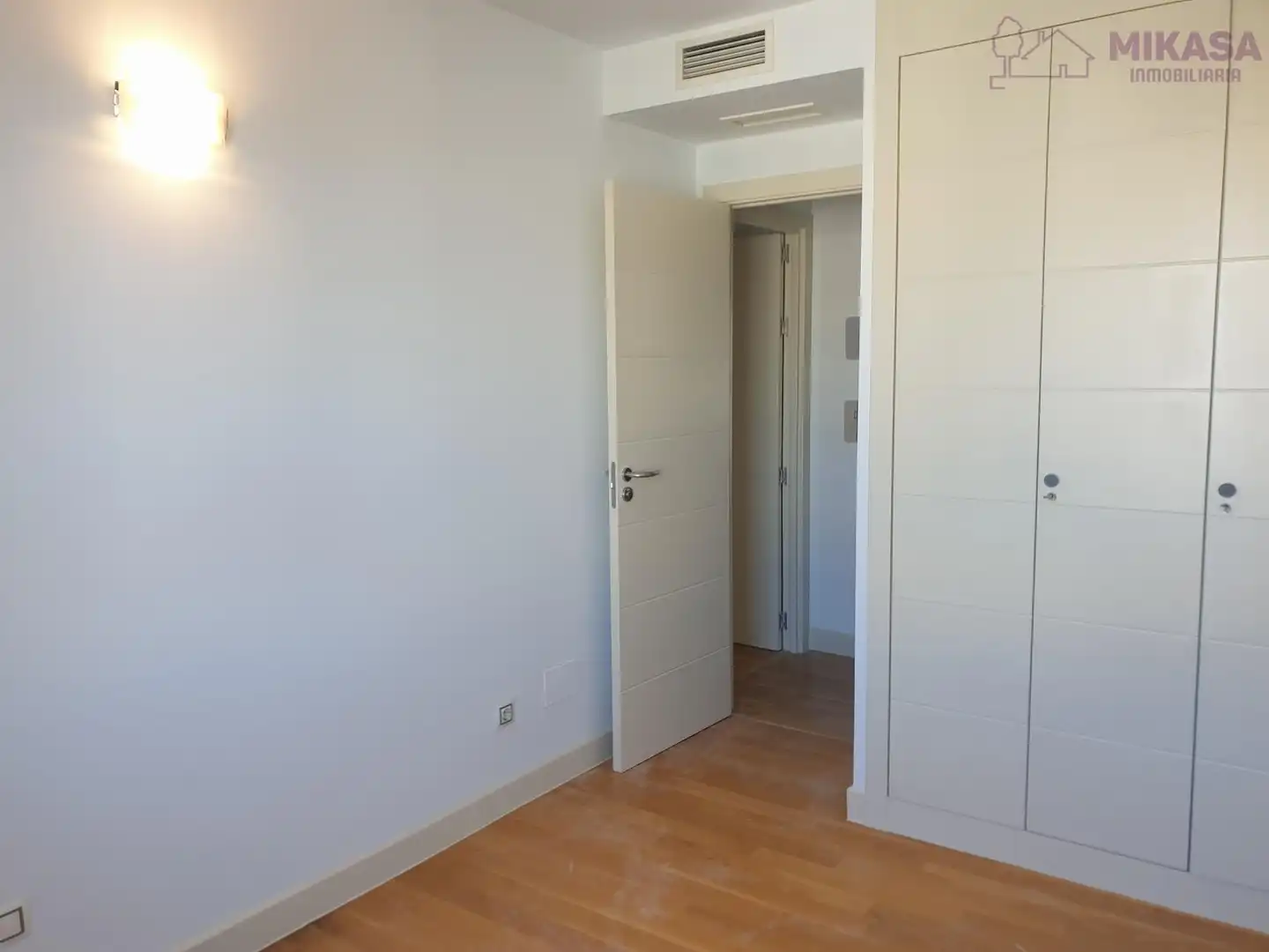Bedroom of Flat for rent in Madrid  with Air Conditioner, Heating and Community pool