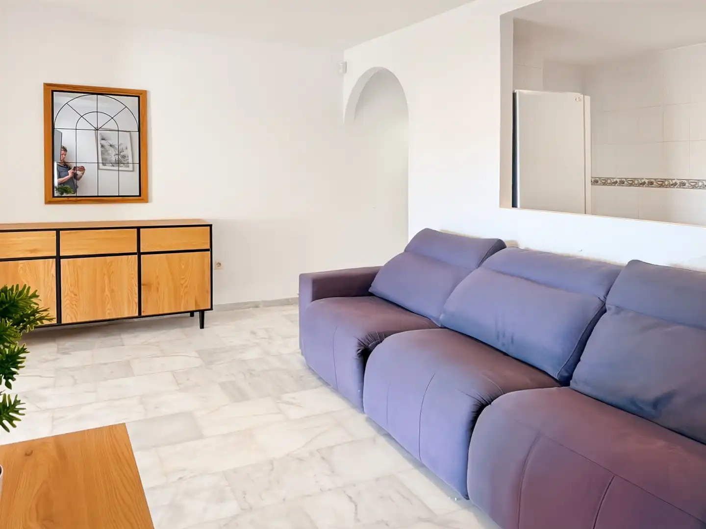 Living room of Flat for sale in Fuengirola  with Air Conditioner, Terrace and Furnished