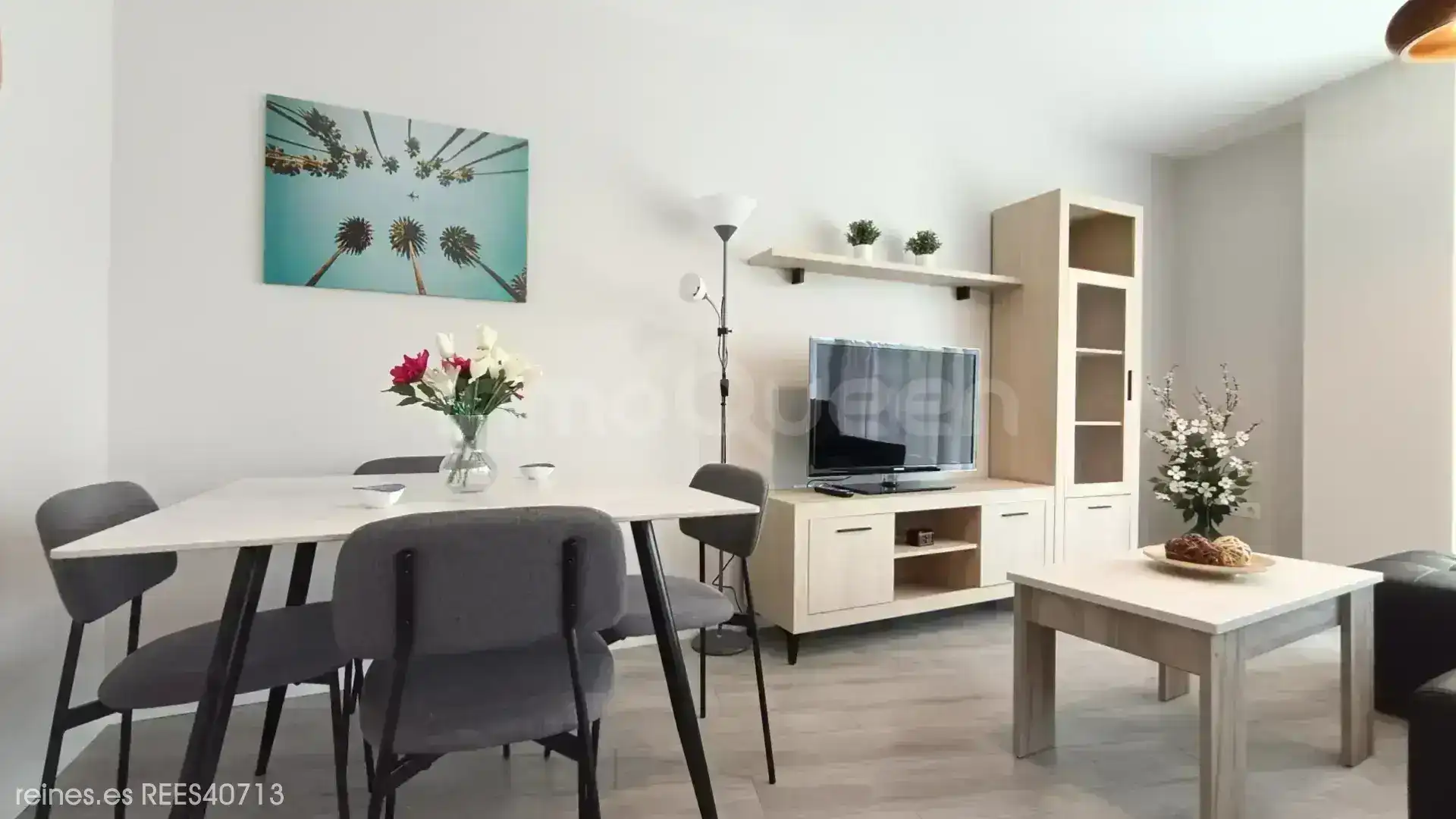Sala de estar de Piso de alquiler en Oviedo  con Calefacción, Terraza y Amueblado