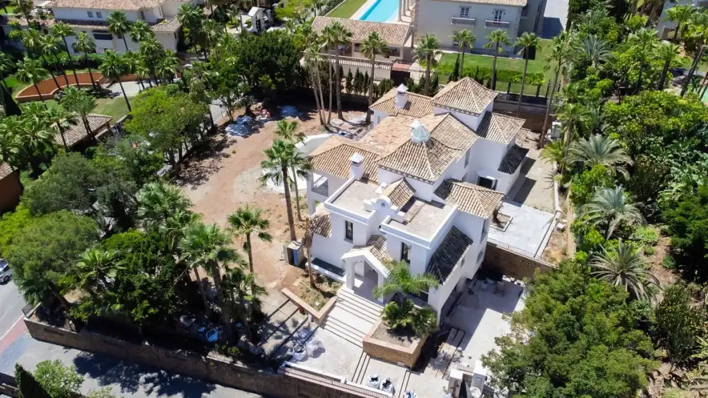 Chalet con piscina en venta en Milla de Oro, imagen 5