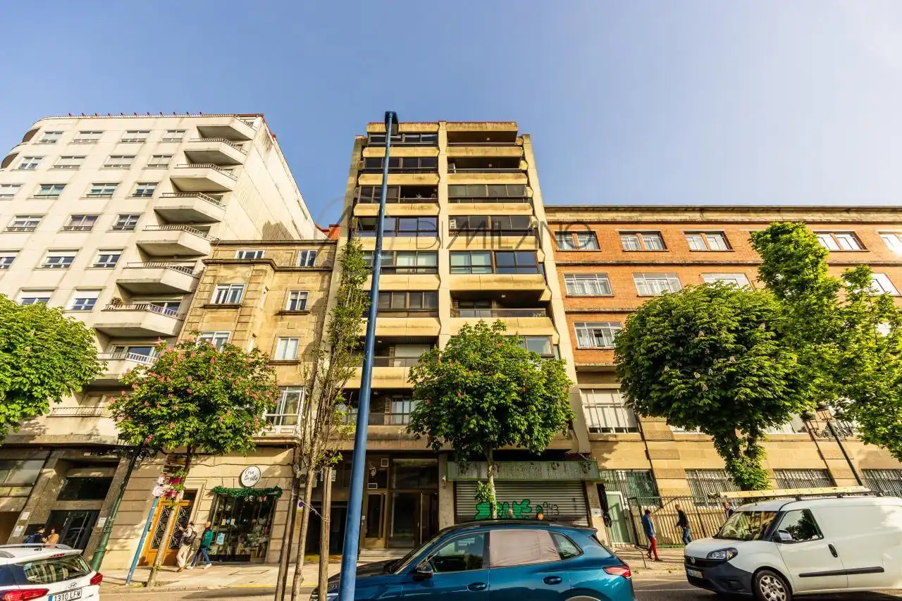 Vista exterior de Pis en venda en Vigo  amb Calefacció, Parquet i Terrassa