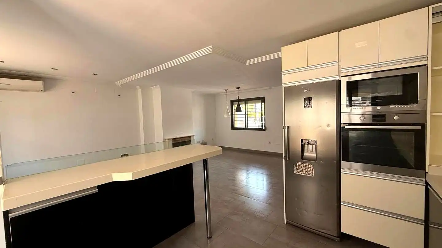 Casa a schiera con piscina in vendita a Churriana, imagen 3