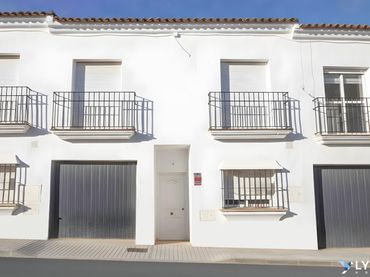 Adossat amb balcó en venda a Calle Calle de las Pilas, 13