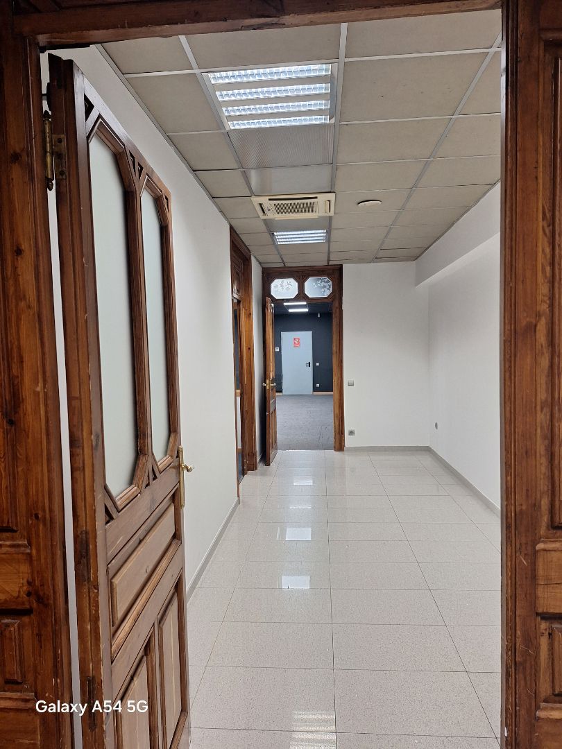 Office to rent in  Barcelona Capital  with Air Conditioner and Heating
