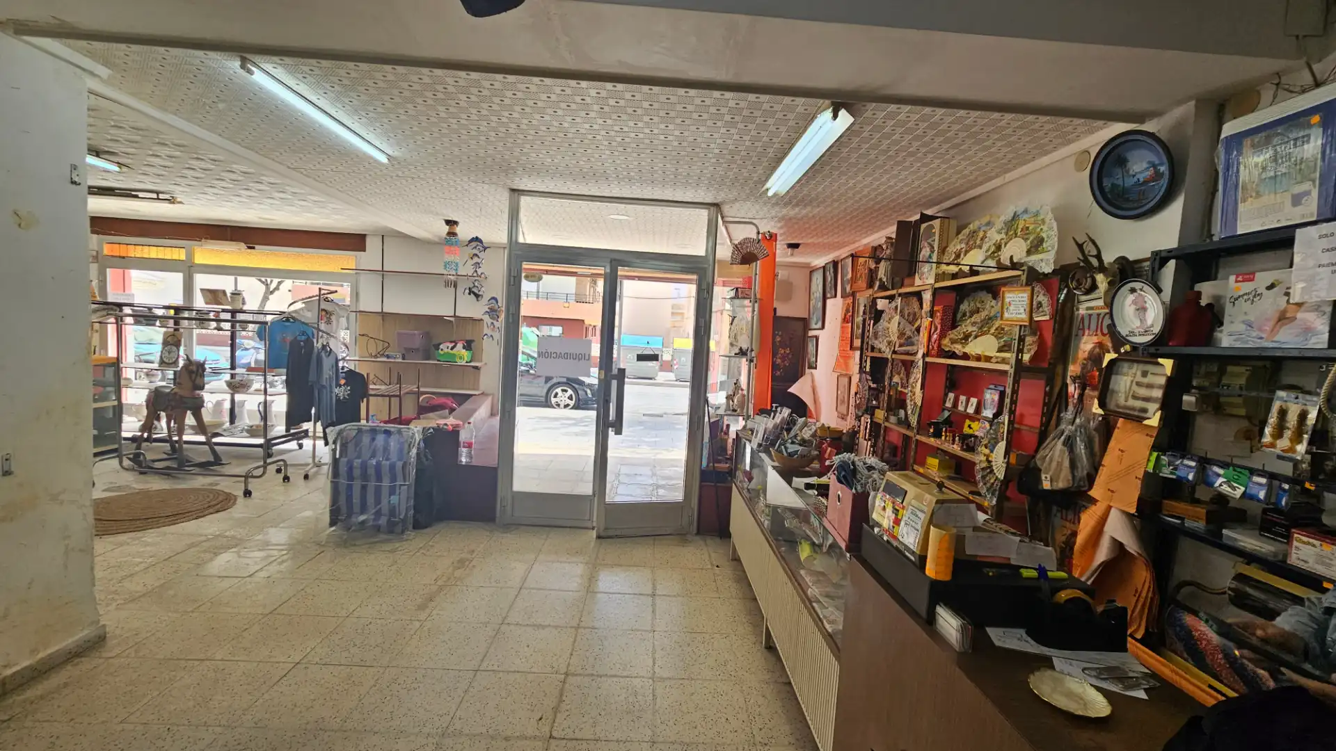 Local commercial à louer à Carrer Sant Bartomeu, imagen 13