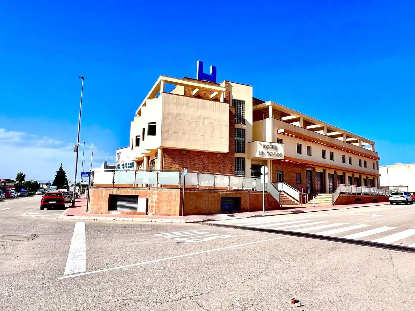 Vista exterior de Local en venta en Los Montesinos