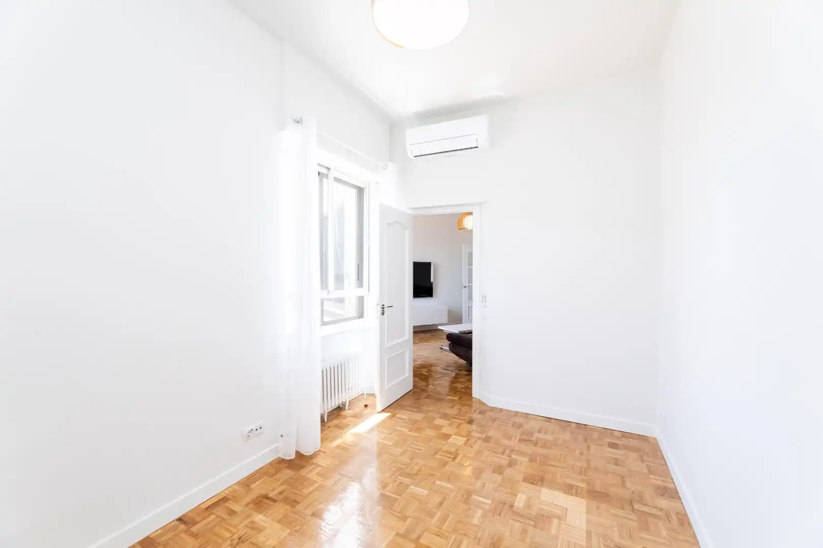 Habitación de Ático de alquiler en Madrid con Aire acondicionado, Calefacción y Parquet