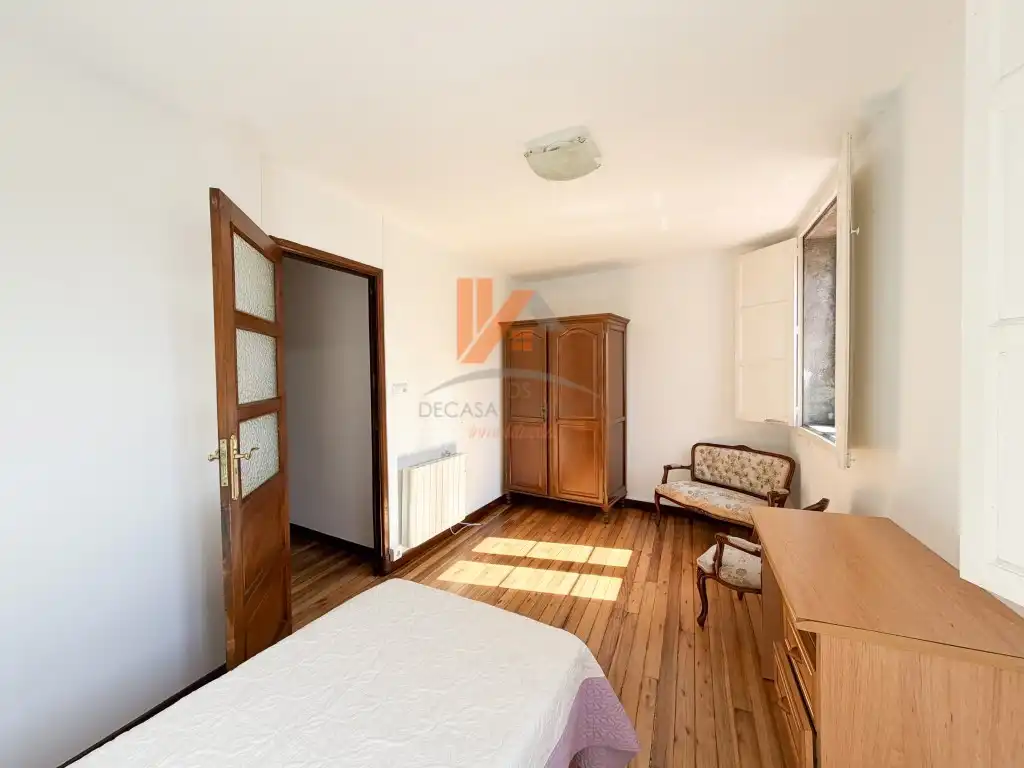 Habitación de Piso en venta en Santiago de Compostela  con Horno