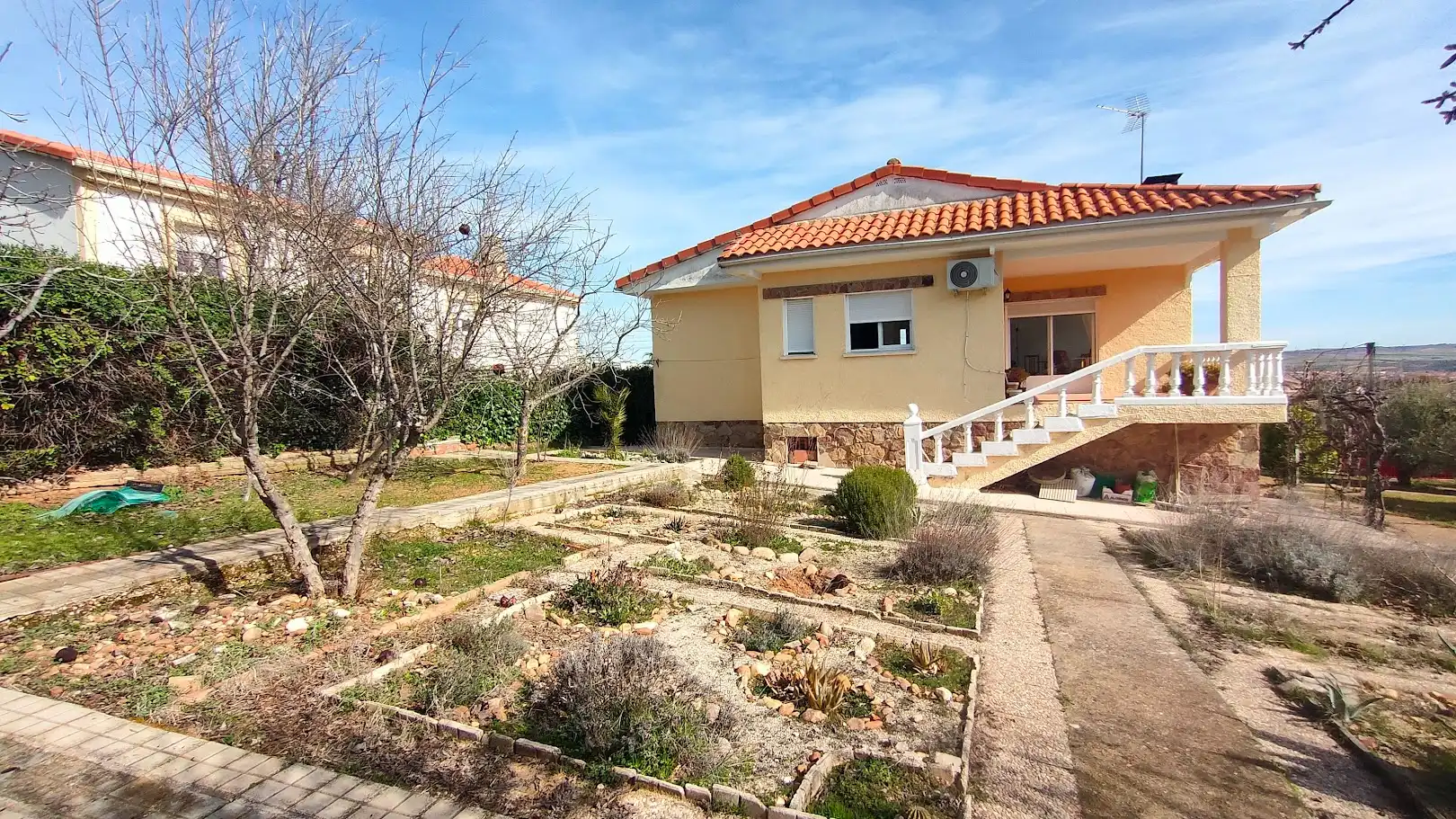 Vista exterior de Casa o chalet en venta en Torrejón del Rey con Aire acondicionado, Calefacción y Jardín privado