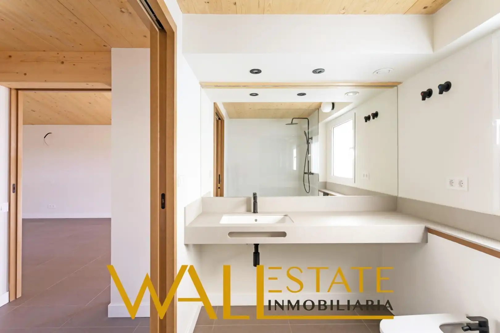 Vista exterior de Casa o xalet en venda en Madrid amb Calefacció, Jardí privat i Terrassa