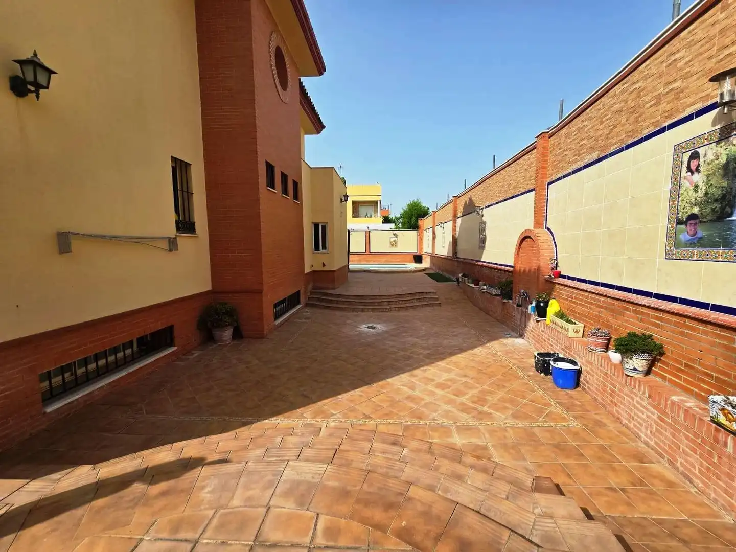 Terrassa de Casa o xalet en venda en Bormujos amb Aire condicionat i Piscina