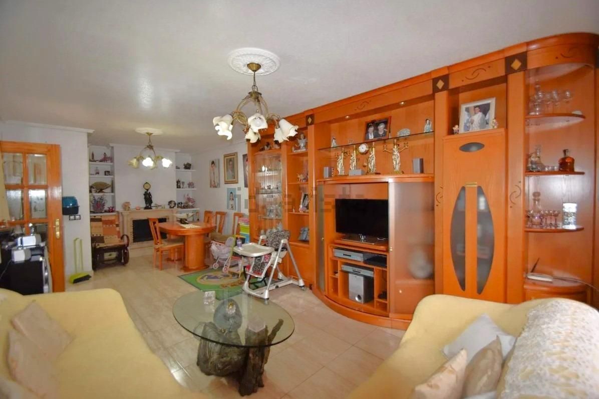 Sala de estar de Casa o chalet en venta en Formentera del Segura con Aire acondicionado