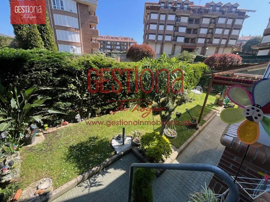 Vista exterior de Apartament en venda en Noja amb Calefacció, Jardí privat i Traster
