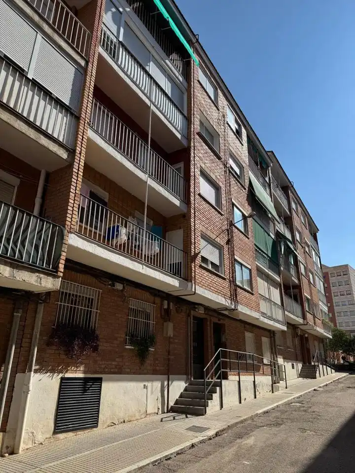 Piso en venta en Calle de la Virgen de la Soledad, Plan Sur - Amistad