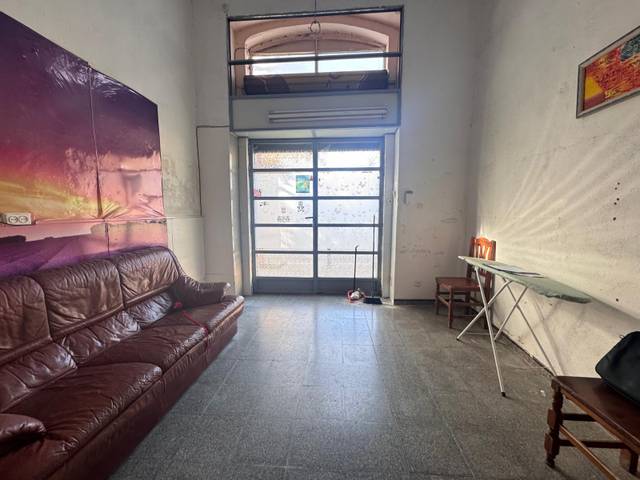 Planta baja en Venta en Carrer de la Torre d'En Damians en Hostafrancs