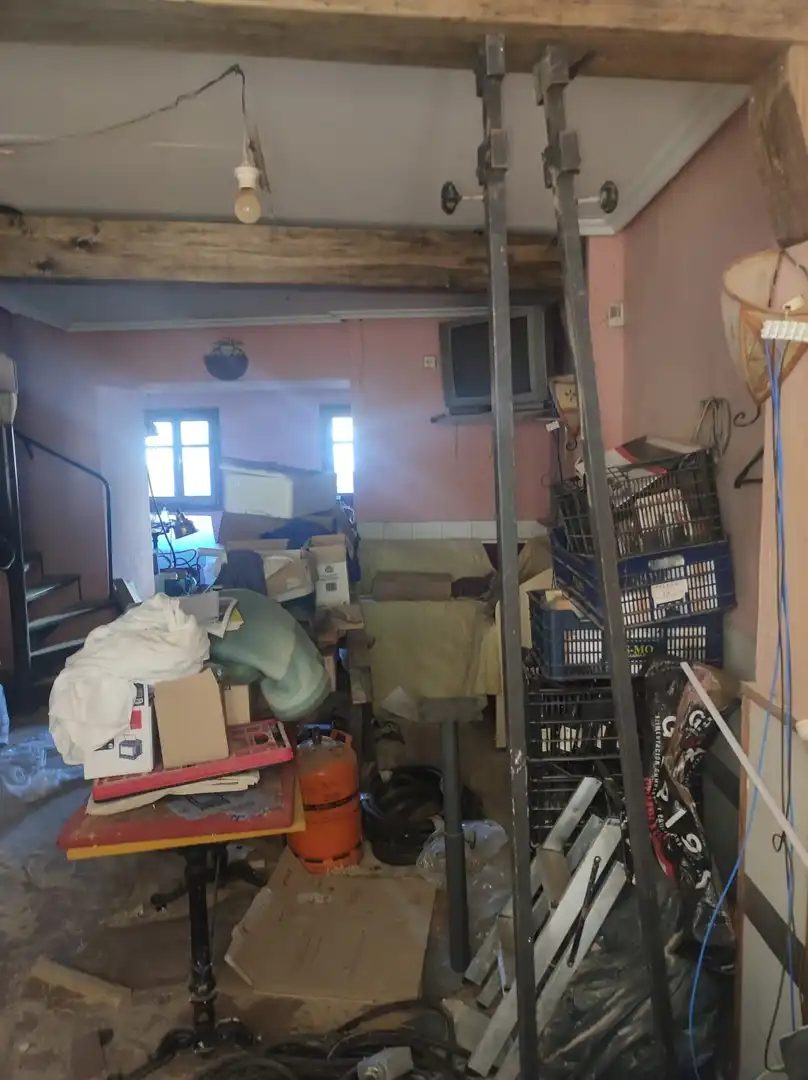 Einfamilien-Reihenhaus zum Verkauf in Barruelo de Santullán mit Ofen, Waschmaschine und Fernseher