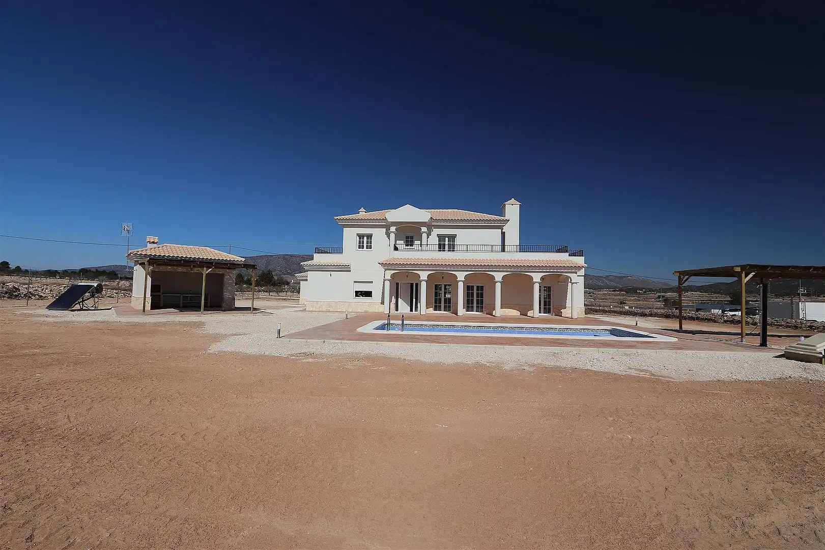 Chalet en venta en El Pinós / Pinoso, imagen 3