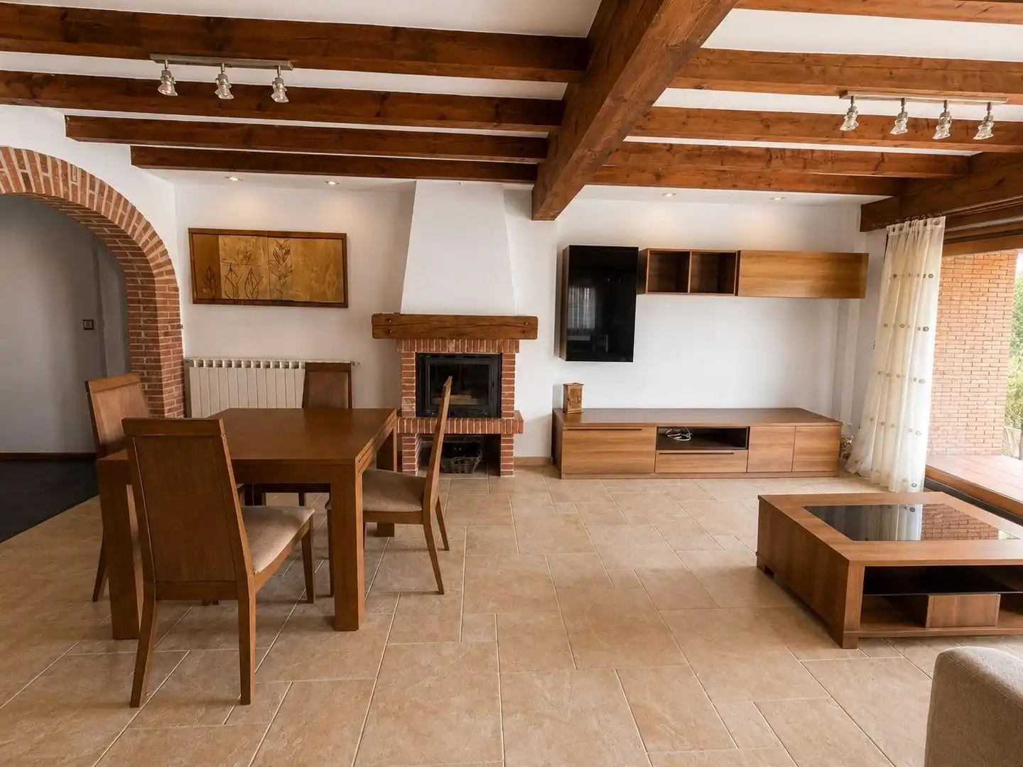 Sala de estar de Casa adosada en venta en Riotuerto con Calefacción y Terraza