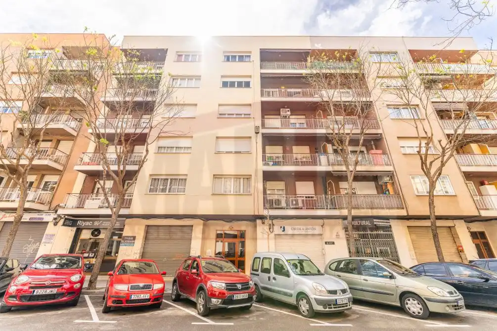 Vista exterior de Pis en venda en Reus amb Balcó