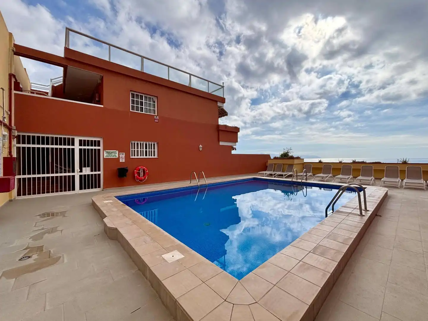 Piscina de Apartament de lloguer en Santiago del Teide amb Terrassa, Moblat i Balcó