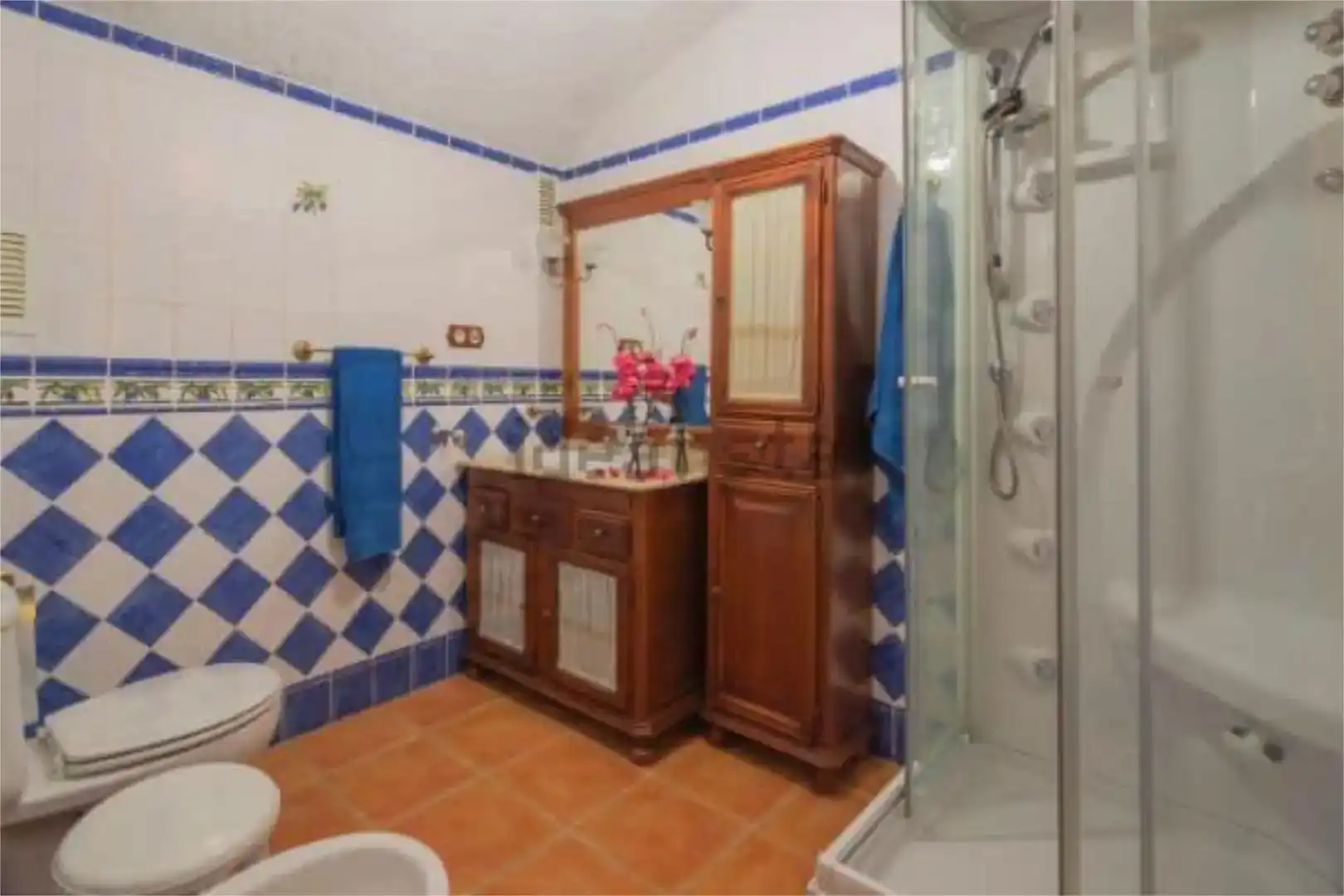 Baño de Finca rústica en venta en Purullena con Aire acondicionado y Amueblado