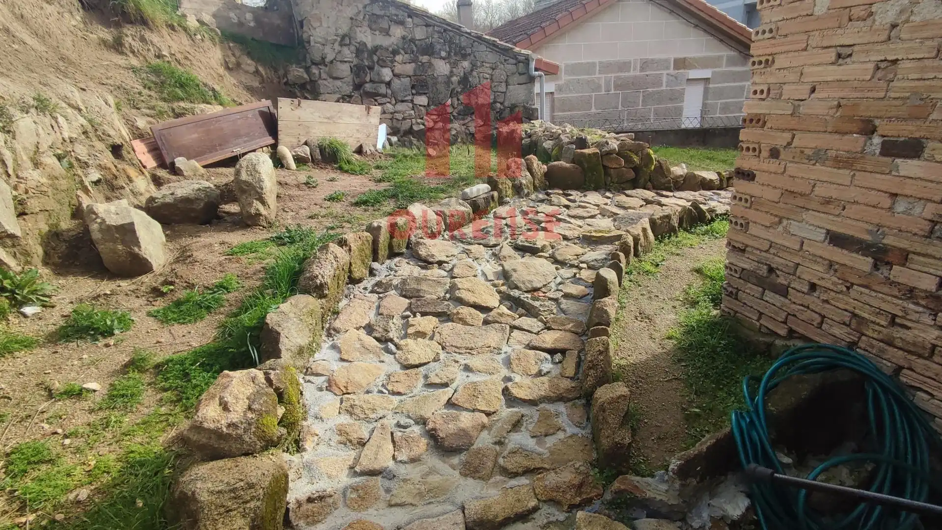Vista exterior de Casa o xalet en venda en Baños de Molgas amb Calefacció, Jardí privat i Moblat