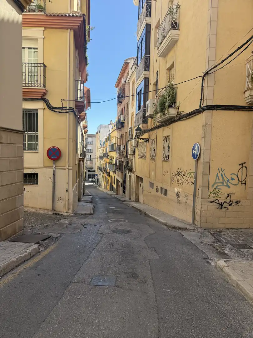 Vista exterior de Garatge en venda en Jaén