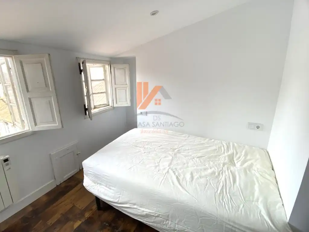 Schlafzimmer von Loft zur Miete in Santiago de Compostela  mit Möbliert
