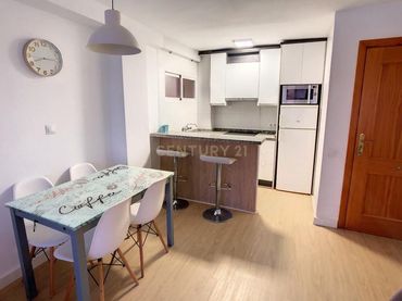 Apartament amb piscina en venda a CL PISCIS 2BENALMADENA (MÁLAGA)