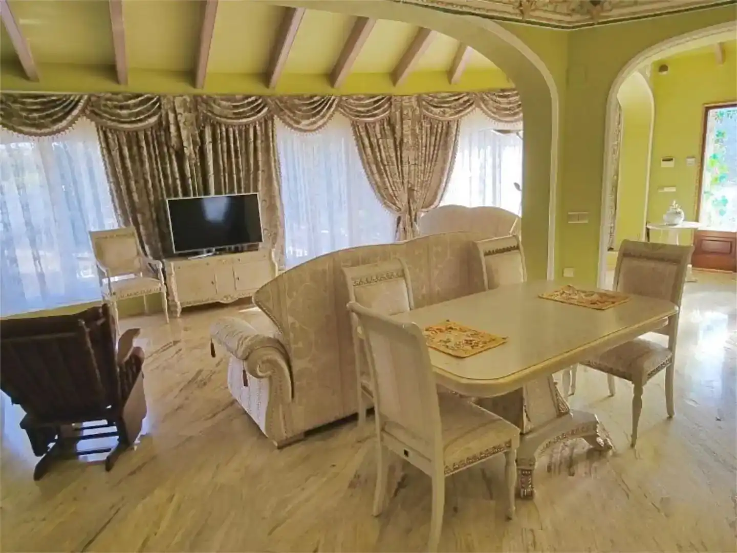 Living room of Houses for sale in Calpe / Calp  with Air Conditioner, Swimming Pool and Balcony