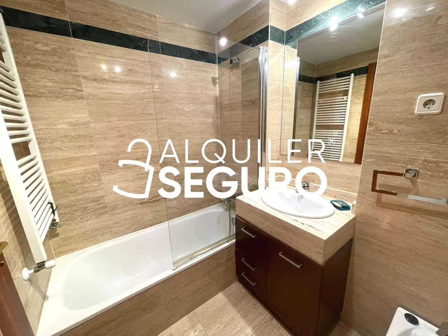 Bathroom of Flat for rent in Ciudad Lineal
