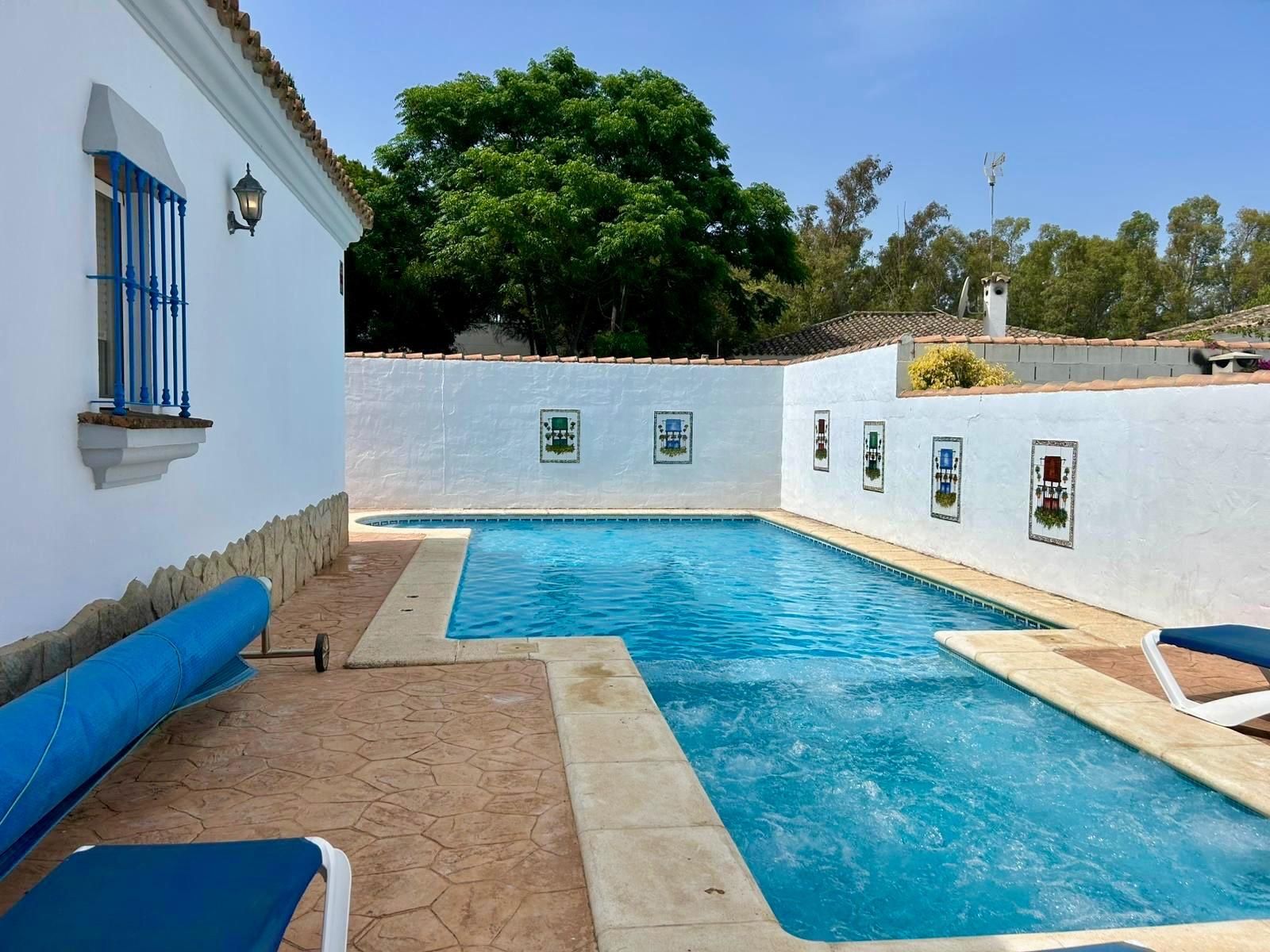 Swimming pool of House or chalet to rent in Chiclana de la Frontera  with Air Conditioner, Heating and Private garden