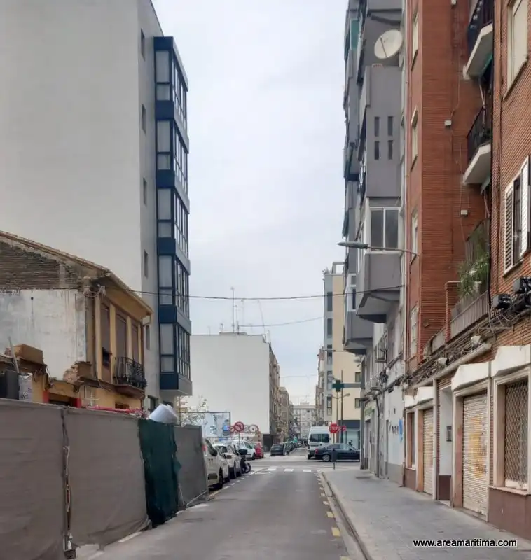 Vista exterior de Local en venda en Valencia
