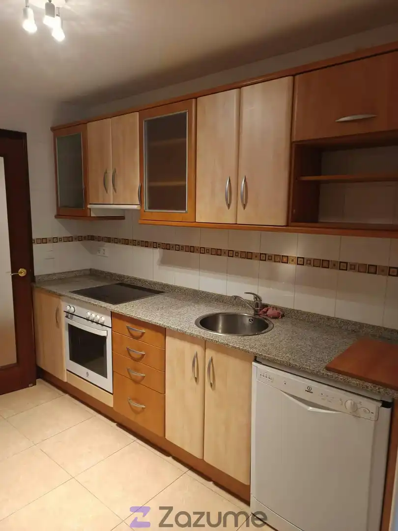 Flat with lift to rent in Av de Galicia, imagen 5