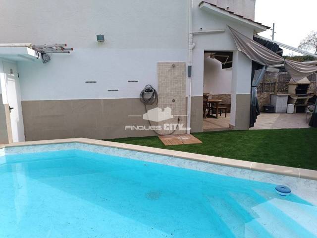 Casa-chalet en Alquiler en Maritimo en Santa Susanna