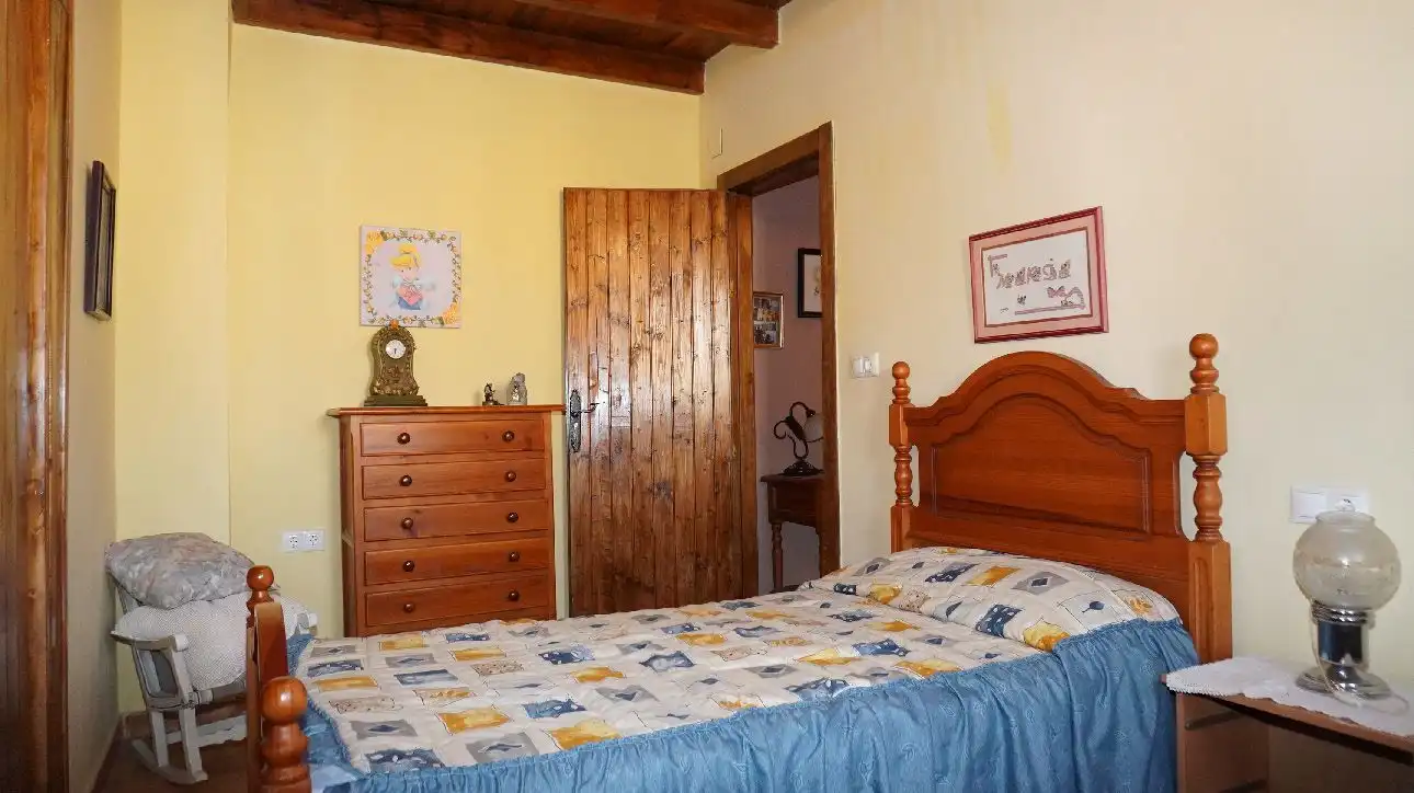 Habitación de Finca rústica en venta en Motril con Terraza, Piscina y Amueblado