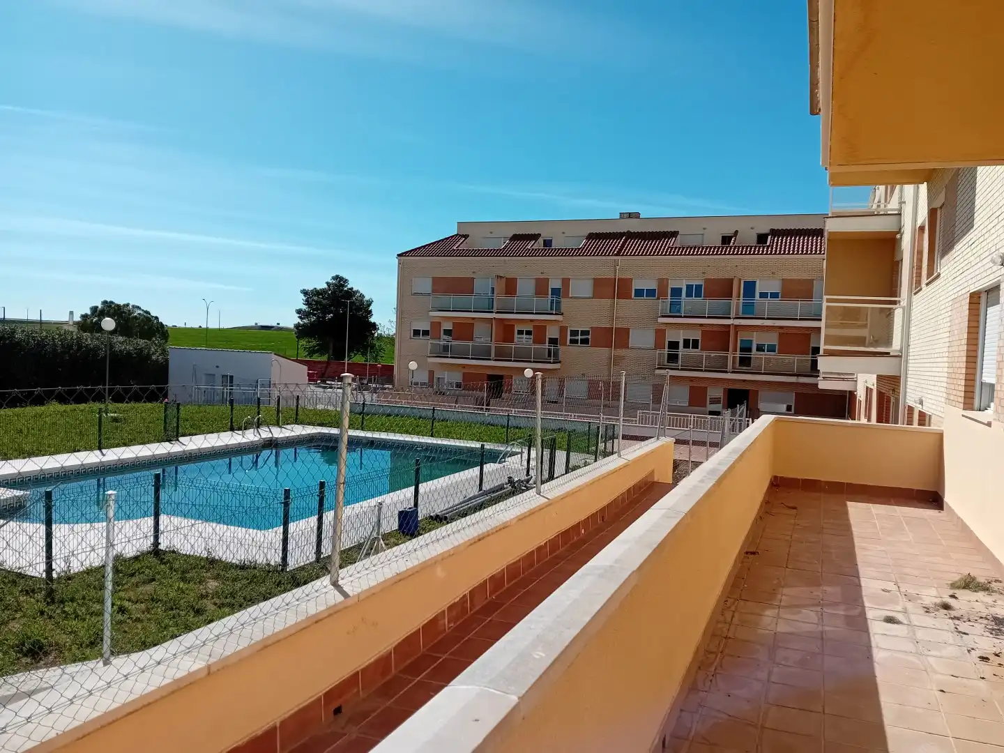 Swimming pool of Flat for sale in Pozuelo de Calatrava  with Storage room, Swimming Pool and Community pool