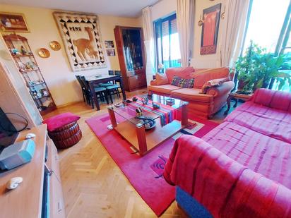 Living room of Flat for sale in  Madrid Capital  with Balcony