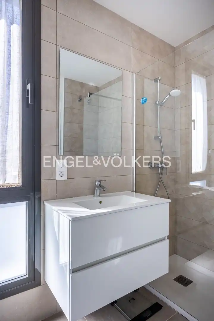 Bathroom of Detached homes for sale in Mairena del Aljarafe  with Air Conditioner, Heating and Private garden