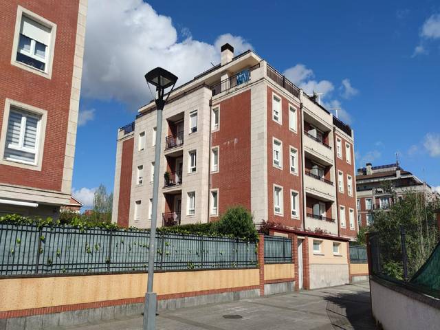 Garaje en Venta en Amorebieta-Etxano