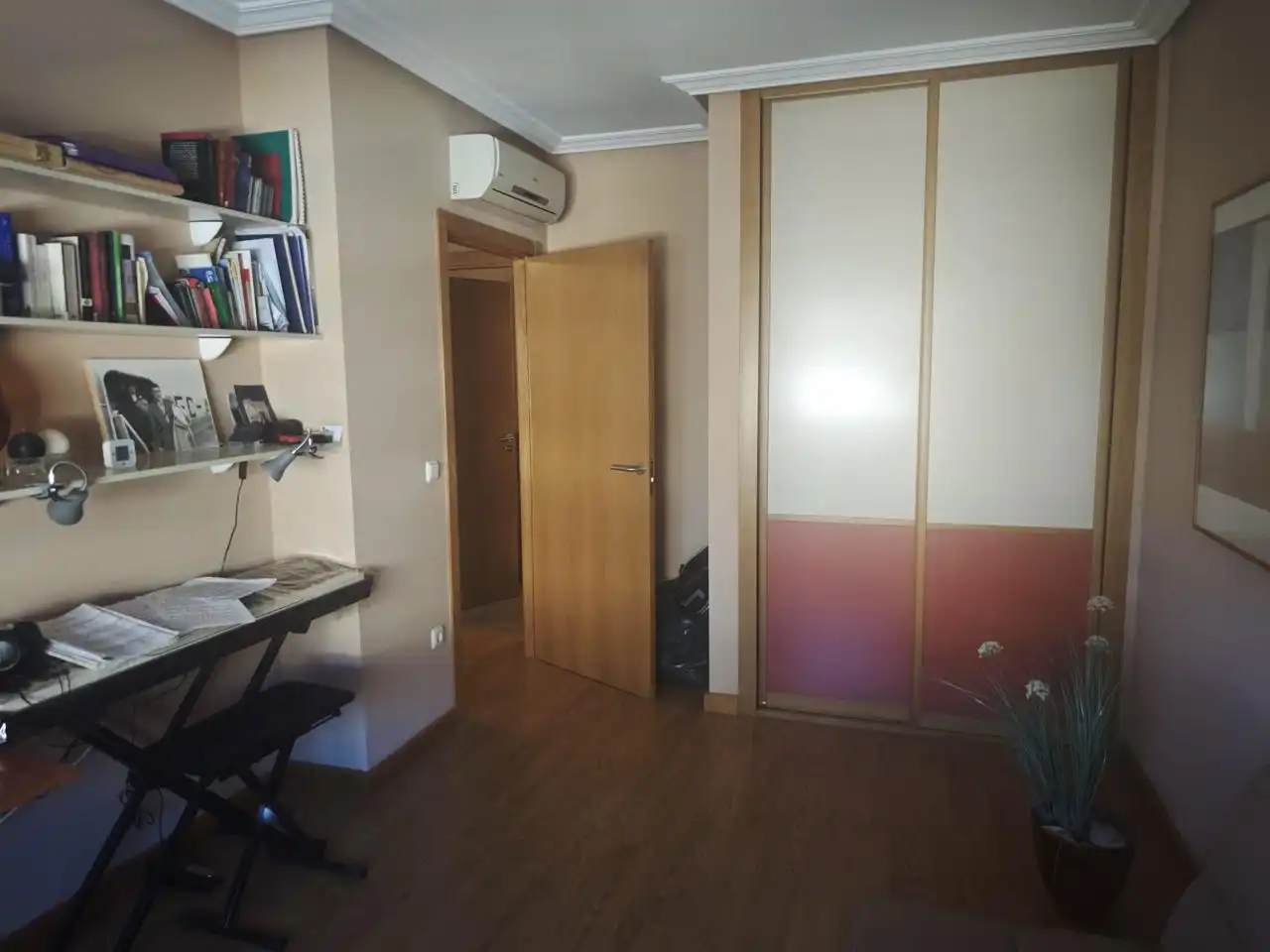 Habitación de Piso en venta en Plasencia con Aire acondicionado, Terraza y Amueblado