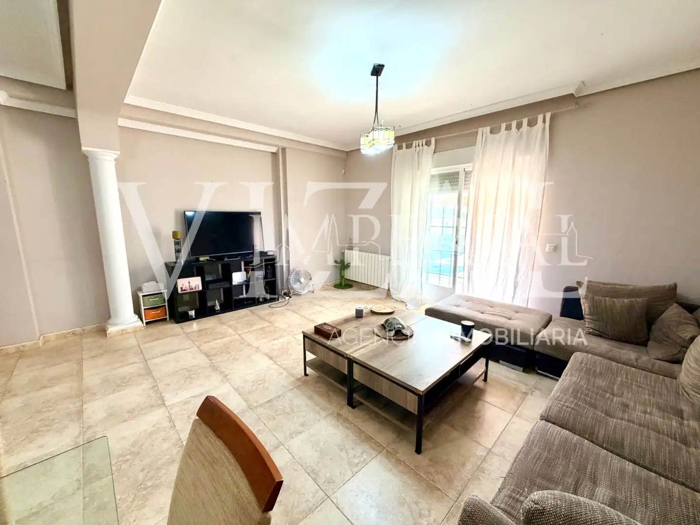 Sala d'estar de Casa o xalet en venda en Barcience amb Aire condicionat, Calefacció i Jardí privat