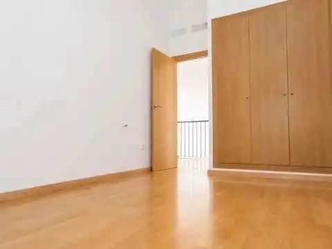 Ático en venta en Chiva con Terraza y Balcón