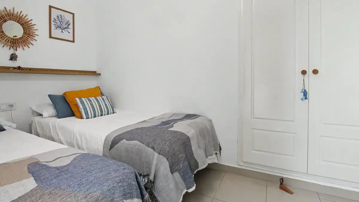Habitación de Apartamento en venta en Dénia con Aire acondicionado, Calefacción y Jardín privado