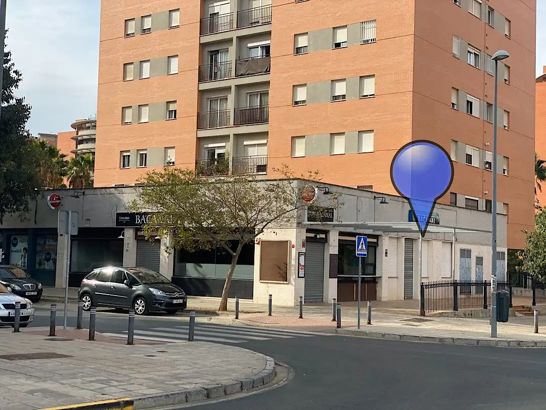 Business premises to rent in Calle Zeus