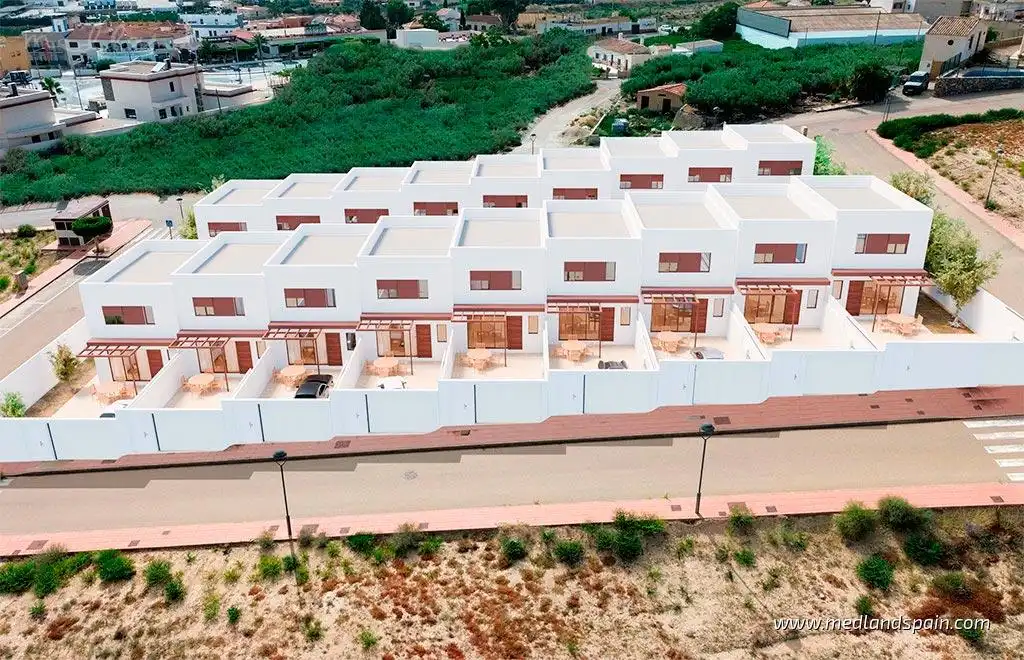 Vista exterior de Casa adosada en venda en Antas amb Terrassa