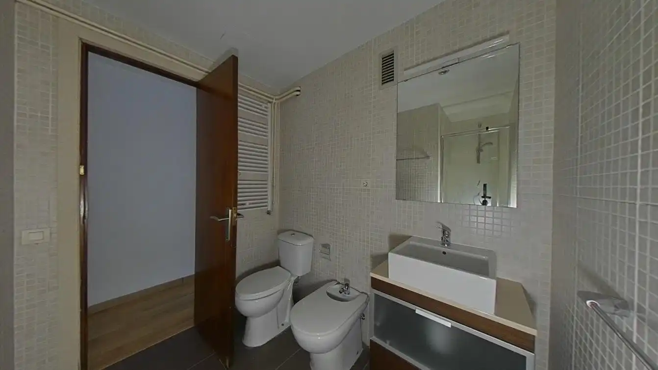 Badezimmer von Wohnung zum Verkauf in Reus mit Heizung