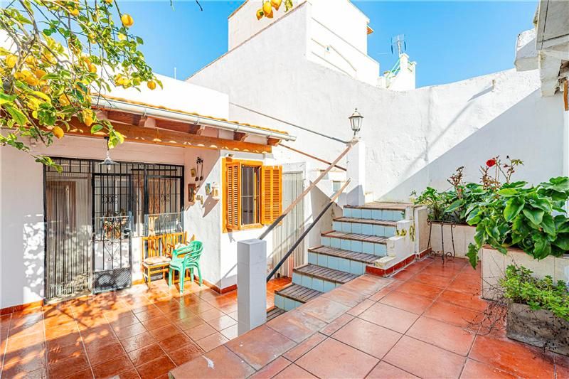 Vista exterior de Casa o xalet en venda en  Palma de Mallorca amb Terrassa