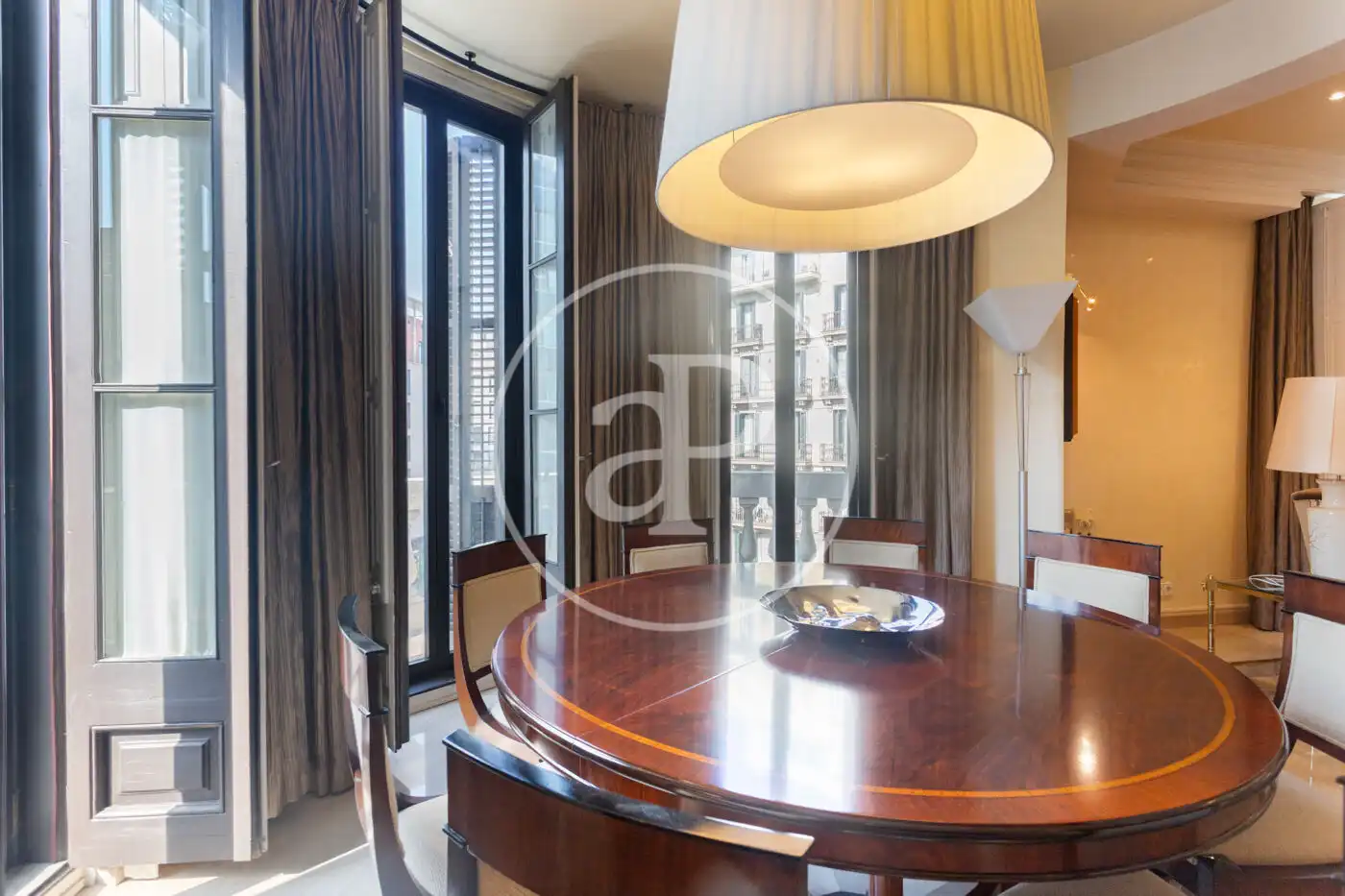 Comedor de Piso de alquiler en Barcelona con Aire acondicionado, Calefacción y Amueblado